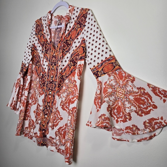 FREE PEOPLE‎ Paisley Boho Chic V neck Bell Sleeve Blouse Tunic Top S - Picture 7 of 12
